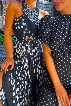 Artemis - Black Spot Pleated Maxi Dress 9 Artemis - Black Spot Pleated Maxi Dress -Fashion Clothing Store Artemis Black Spot Pleated Maxi Dress