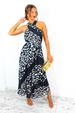 Artemis - Black Spot Pleated Maxi Dress 13 Artemis - Black Spot Pleated Maxi Dress -Fashion Clothing Store Artemis BlackSpotPleatedMaxiDress 4