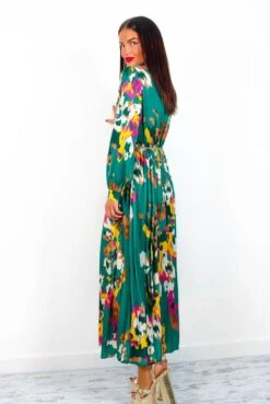 Beauty In Everything - Forest Multi Printed Pleated Midi Dress 14 Beauty In Everything - Forest Multi Printed Pleated Midi Dress -Fashion Clothing Store BeautyInEverything ForestMultiPrintedPleatedMidiDress 2