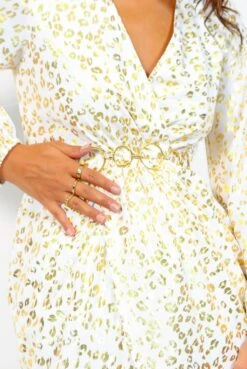 Chain Attraction - Gold Circle Belt -Fashion Clothing Store ChainAttraction GoldCircleBelt 4