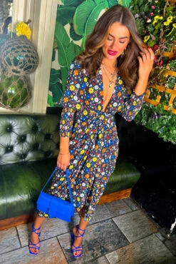 Glamorous Drive Em Wild - Black Multi Sticker Print Midi Wrap Dress 15 Glamorous Drive Em Wild - Black Multi Sticker Print Midi Wrap Dress -Fashion Clothing Store Don t Tame Me Blue Multi Abstract Midi Wrap Dress3