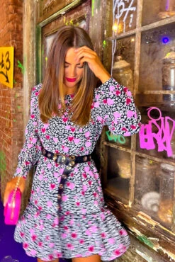 New Arrival -Fashion Clothing Store Good Vibes Only Monochrome Pink Heart Print Mini Dress