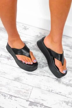 Step On In - Black Chunky Platform PU Flip Flops 6 Step On In - Black Chunky Platform PU Flip Flops -Fashion Clothing Store StepOnIn BlackChunkyPlatformPUFlipFlops 3
