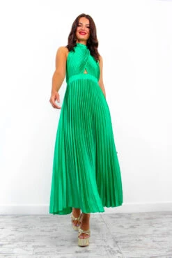 Stolen Moment - Green Halter Neck Pleated Maxi Dress 12 Stolen Moment - Green Halter Neck Pleated Maxi Dress -Fashion Clothing Store StolenMoment GreenHalterNeckPleatedMaxiDress 6